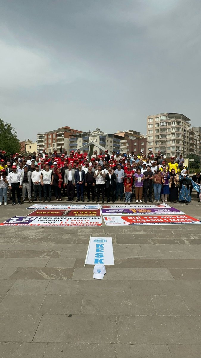 Bîjî Yek Gûlan yaşasın 1 Mayıs 
2025 Siirt demokrasi meydanı
