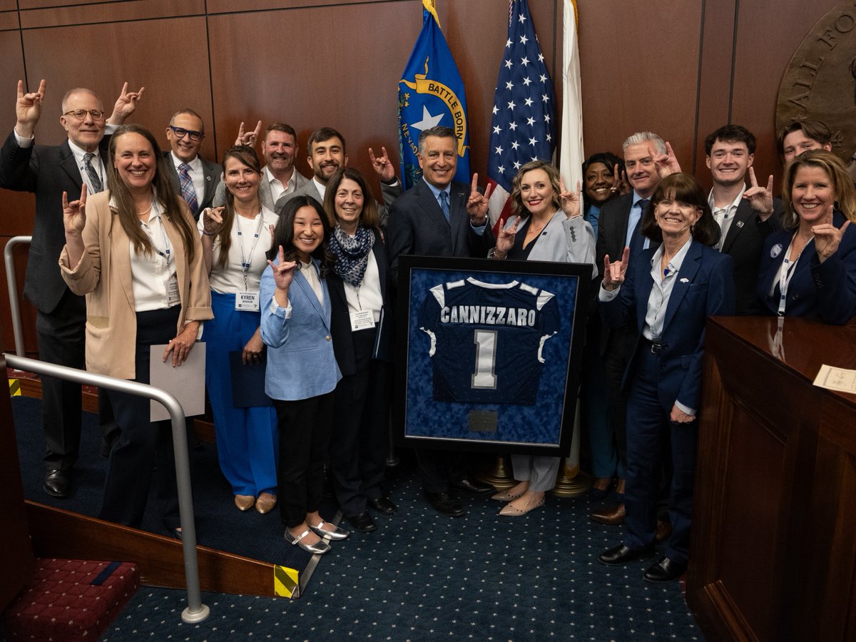 unevadareno's tweet image. The #PackPride was in full force this week as over 200 students, staff and faculty attended the Day at the Legislature! Thank you to @@UNevadaGov for organizing this incredible event, and to our amazing Nevada lawmakers for their support of the Wolf Pack. #NVLeg #PackAtTheLeg