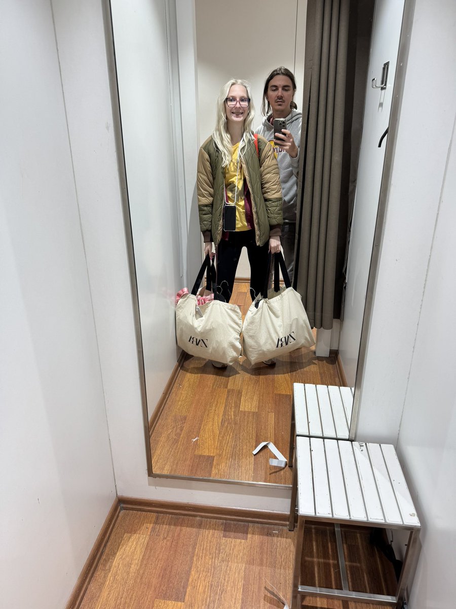 Я могу не сказать, что я уехала в турцию, но знаки будут.