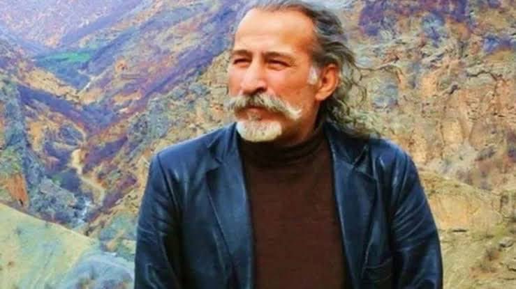 Helbestkar #FadılÖztürk jiyana xwe ji dest daye. Xemgîn im. 

Serê malbata wî sax be...