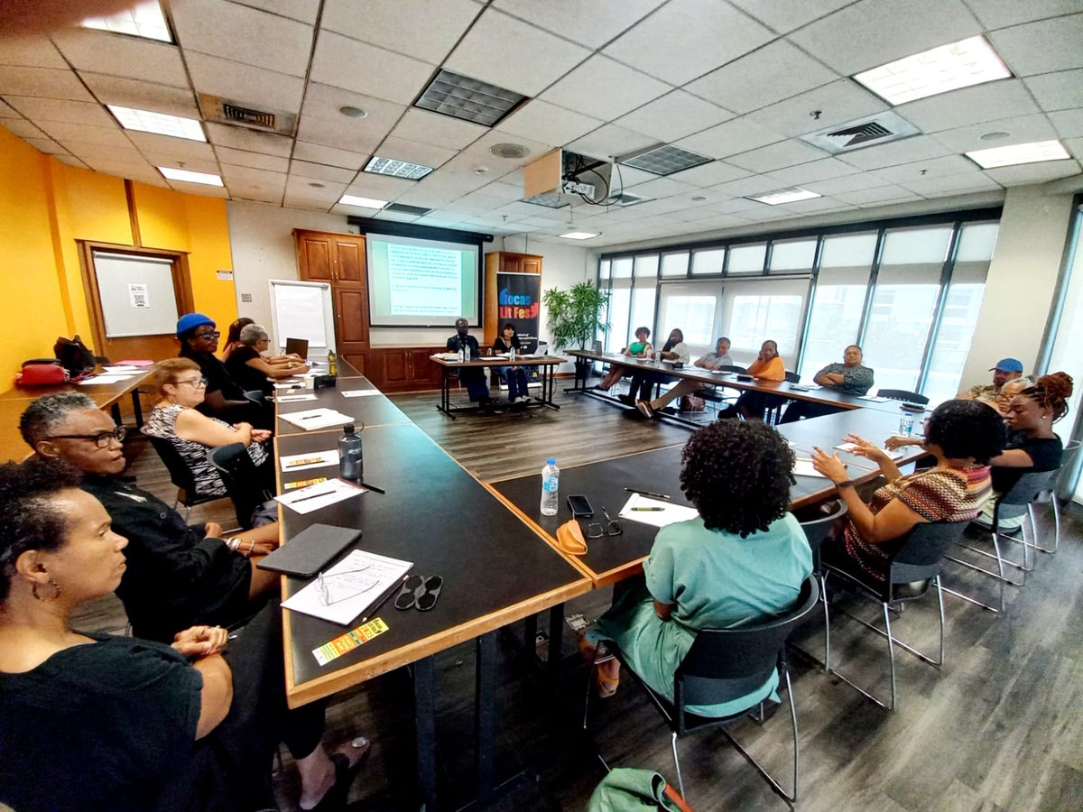 bocaslitfest's tweet image. #bocas2025 workshop: This Earth, This Sea: Writing Through the Natural World, with @jallenpaisant and @a_pirmohamed, earlier today at @NALISTT.
#alwayscominghome #writingworkshop @BritishCouncil
