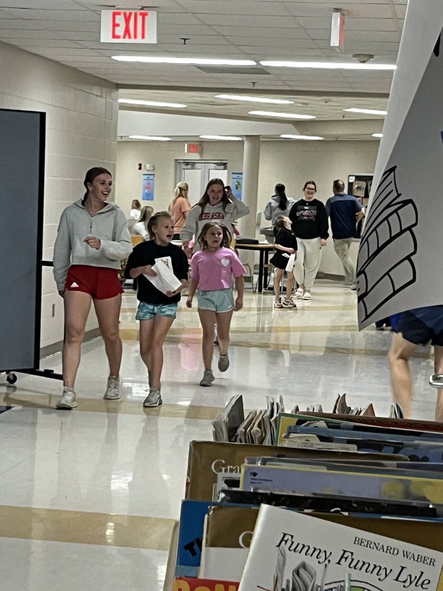 One of my favorite days of the year! #MayDay #theonlydayyoucanruninthehall #freemanfalcons #firstgrade