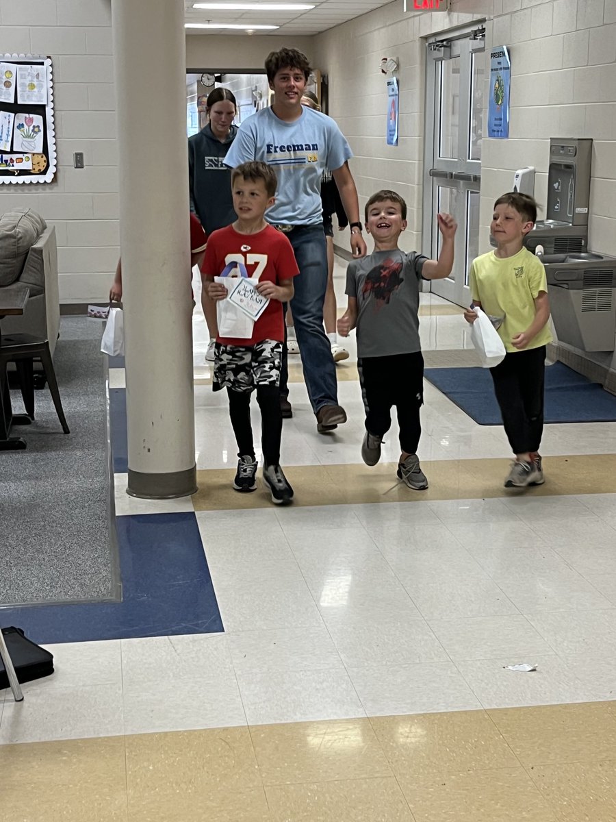 Teri Nieveen tweet media