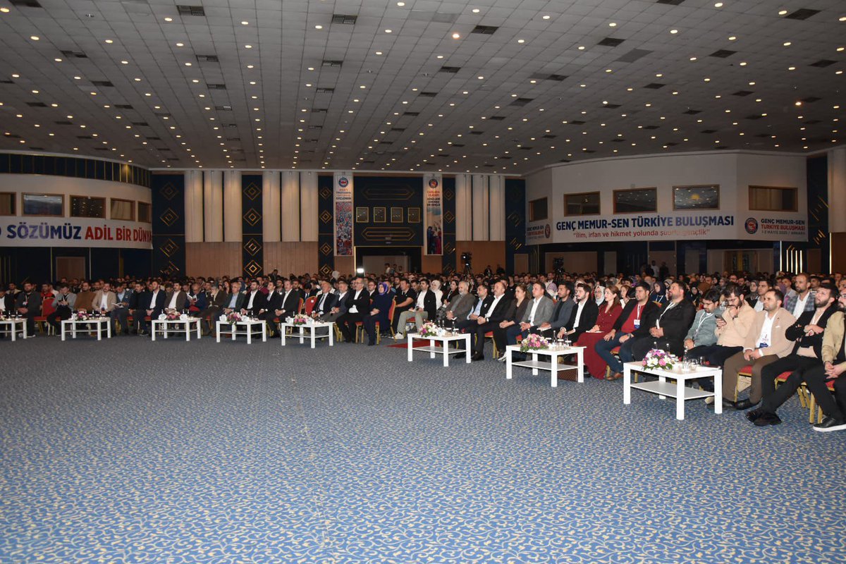 “İrade İsyan Ahlak Nurettin Topçu” kitabımızın lansmanını tamamladık.Nurettin Topçu’nun izinde, fikre ve ahlaka omuz veren bu esere katkı sunan kıymetli hocalarımıza gönülden teşekkür ederiz.Bu kitap, fikri olanların yolunu, iradesi olanların yükünü omuzlayan gençliğe armağandır!