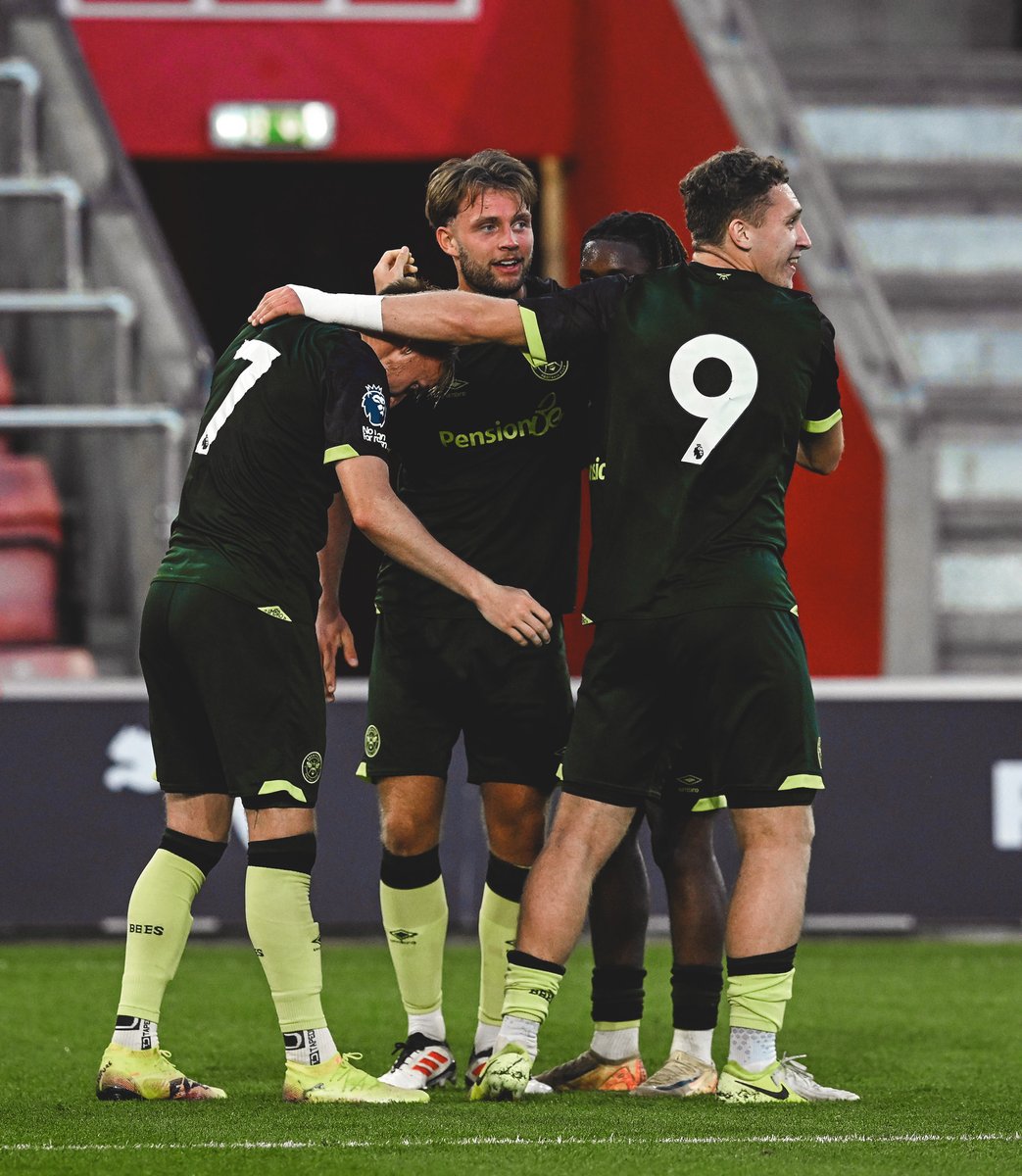 Brentford Academy tweet media