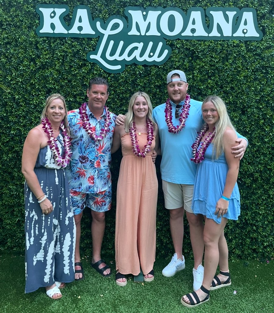Jeremy VanAckeren (@jvanack) on Twitter photo Almost 2 decades of youth, club, select, high school & college athletics have officially come to an end. VERY PROUD. You have all done great things & will continue to do so as life moves along. Mom & Dad love you 3 very much!
❤️💙💛💚😥<a href="/MaceyVanackeren/">Macey Vanackeren</a> <a href="/jaydavan_/">Jayda VanAckeren</a> <a href="/schooolBoyQ_/">Quintin Van Ackeren</a> Almost 2 decades of youth, club, select, high school & college athletics have officially come to an end. VERY PROUD. You have all done great things & will continue to do so as life moves along. Mom & Dad love you 3 very much!
❤️💙💛💚😥<a href="/MaceyVanackeren/">Macey Vanackeren</a> <a href="/jaydavan_/">Jayda VanAckeren</a> <a href="/schooolBoyQ_/">Quintin Van Ackeren</a>