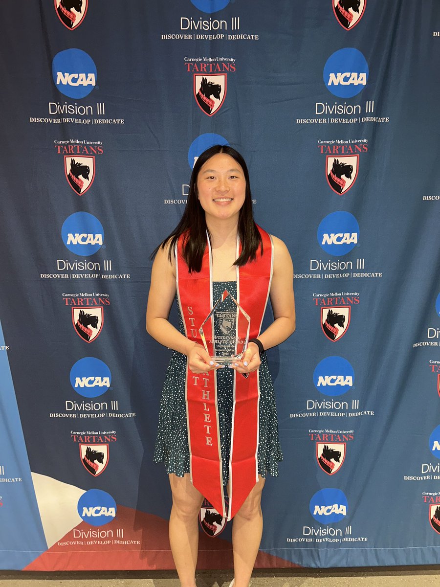 Our CMU Senior Student-Athlete Celebration was a success‼️ Congratulations to these 3 seniors on an incredible career. A big shoutout to our very own Most Outstanding Female Athlete Award Winner, Catherine Or! Such a wonderful evening celebrating a phenomenal class of Tartans❤️