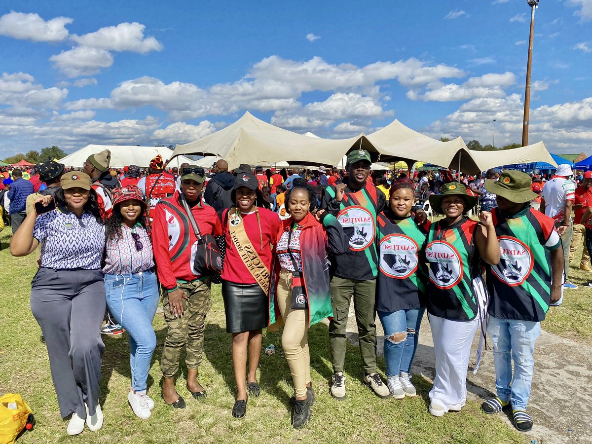 gpsadtusc's tweet image. [In Pictures] Cadres of SADTUSC Gauteng, led by Provincial Convener, Cde Tshiamo Chuma, attended the May Day celebrations in honour of workers, organised by COSATU at the Sharpeville Cricket Pitch, Sedibeng.

Issued by
SADTUSC Gauteng