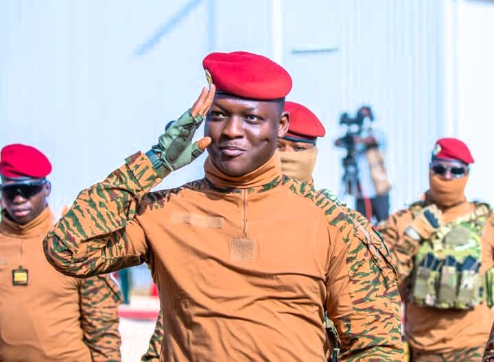 TOLLAMENGISTU's tweet photo. The other day uniting Africa was difficult,But captain Ibrahim Traoré has simply united Africans in Africa and it’s diaspora
From New York to UK.
from Veinna South Africa to Ghana.
From Mexico,Jamaica to Morocco. 
From Nigeria, Zambia to Kenya.
@Miss_Tikikil https://t.co/nbrPZ4zpNn