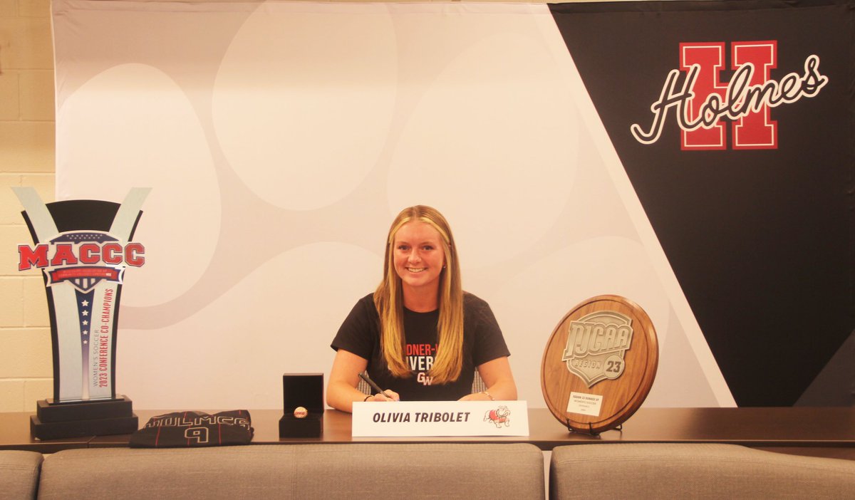 Big Congrats to sophomore forward, Olivia Tribolet on signing with Gardner Webb University!!

Gardner Webb is a Division 1 school in Boiling Springs, North Carolina that competes in the Big South Conference!

#4YearDogs #Proud