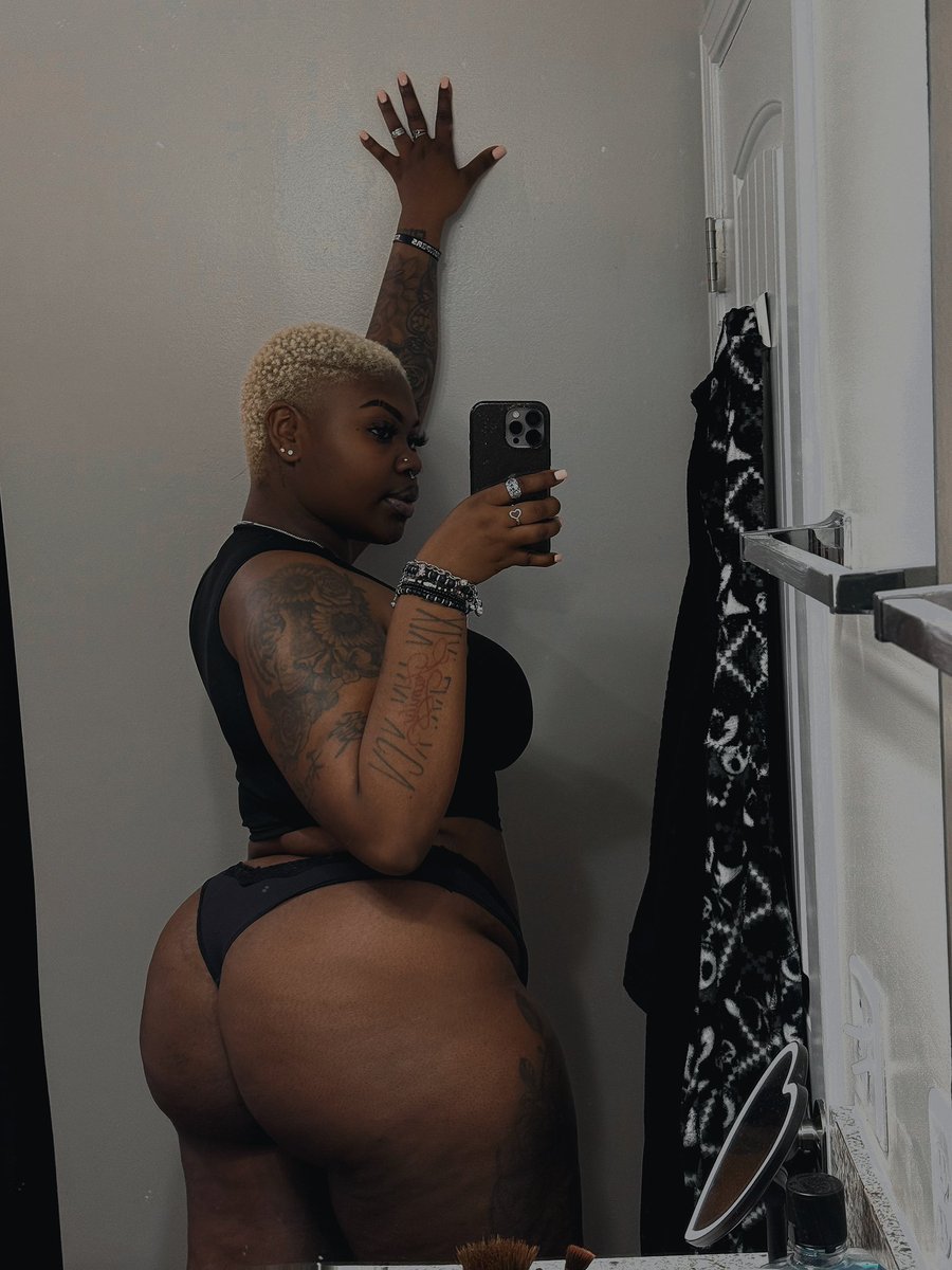 missparker_bby's tweet image. are "Thick Thursdays" a thing ❔