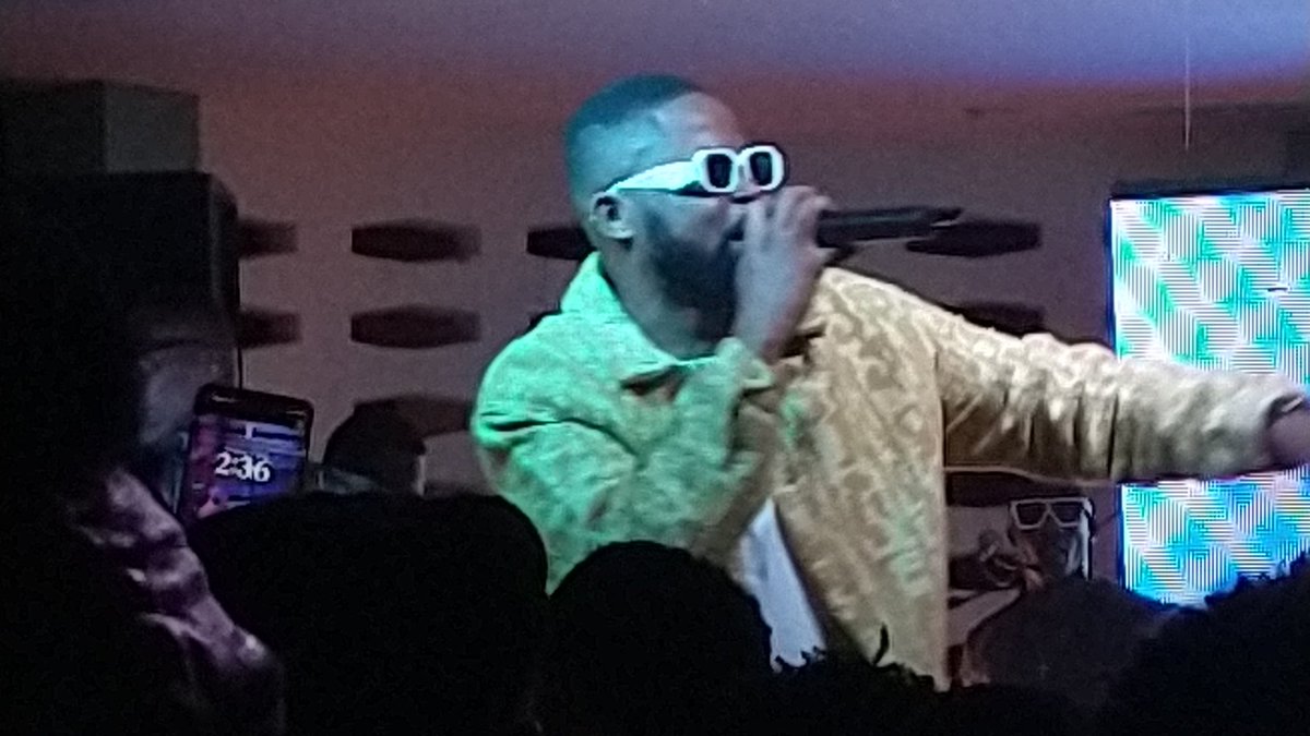 SkandalNews (@skandalnews) on Twitter photo Fête du Travail à Jacmel | <a href="/roodyroodboy/">Roody Roodboy</a> enflamme Jacmel pour le 1er mai ! À Congo Night Club, sa performance a mêlé émotion, engagement et hommage aux déplacés. "Inosan" a bouleversé. Un artiste en mission, une foule en communion. #SkandalNews Fête du Travail à Jacmel | <a href="/roodyroodboy/">Roody Roodboy</a> enflamme Jacmel pour le 1er mai ! À Congo Night Club, sa performance a mêlé émotion, engagement et hommage aux déplacés. "Inosan" a bouleversé. Un artiste en mission, une foule en communion. #SkandalNews