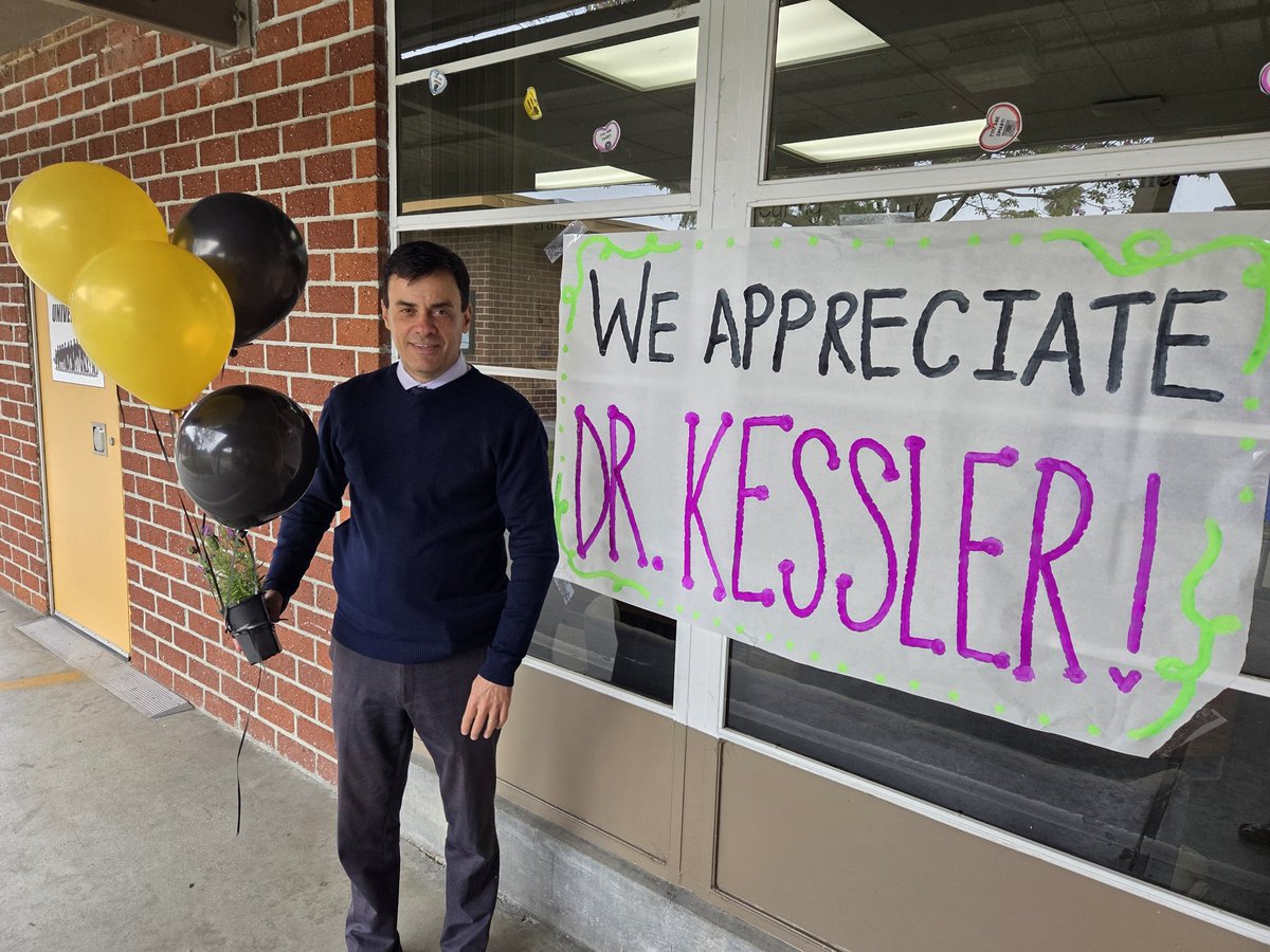 Monte Vista Elementary School (@montevistawcusd) on Twitter photo It's National School Principals' Day. We want to recognize and appreciate the work of our school principal Dr. Kessler. It's a day to acknowledge his dedication and efforts in creating positive and effective learning environments for students. 🖤💛 <a href="/WestCovinaUSD/">West Covina USD</a> It's National School Principals' Day. We want to recognize and appreciate the work of our school principal Dr. Kessler. It's a day to acknowledge his dedication and efforts in creating positive and effective learning environments for students. 🖤💛 <a href="/WestCovinaUSD/">West Covina USD</a>