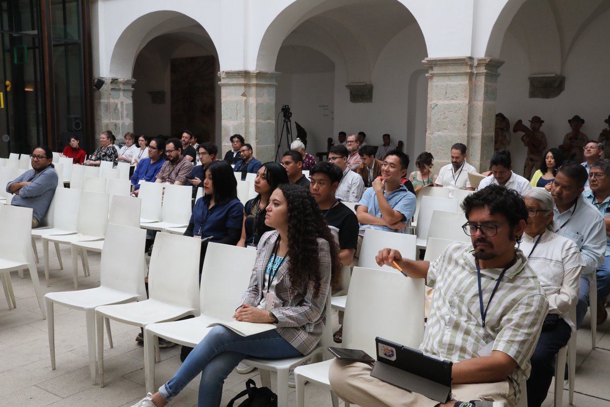 BibliotecaJdeC's tweet photo. Inauguración de la décima edición del Congreso de lenguas otomangues y vecinas #COLOV, dedicado a la memoria de la lingüista Kathryn Josserand y su trabajo con la dialectología del mixteco.  Agradecemos al personal, voluntarios y servicio social que hacen posible este evento. https://t.co/JubClKK8B1