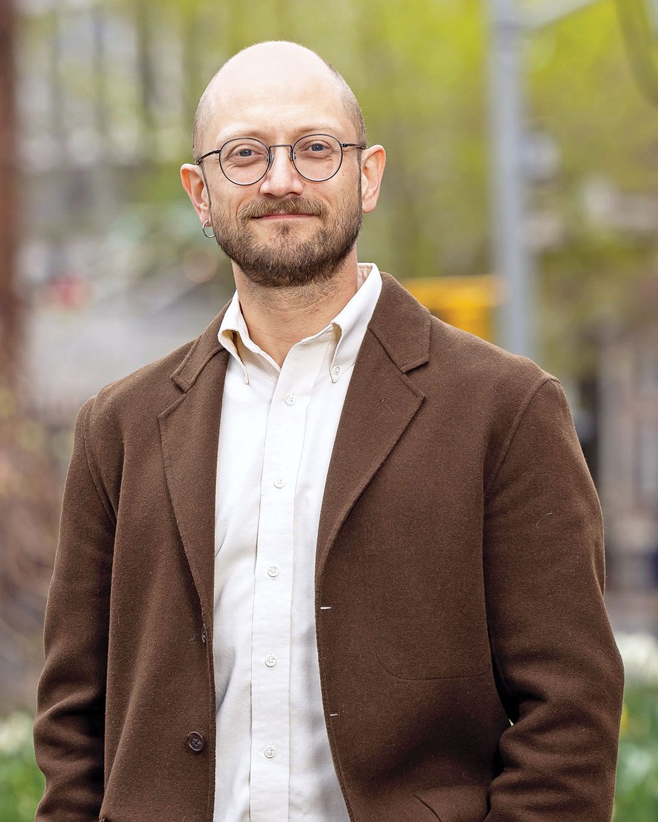 Christopher Morten ’15 returns to NYU Law this summer with his Science, Health, and Information Clinic. Morten’s work focuses on structures that govern how scientific &amp; technical knowledge is created, shared, &amp; withheld: ow.ly/h1kT50VLlb9