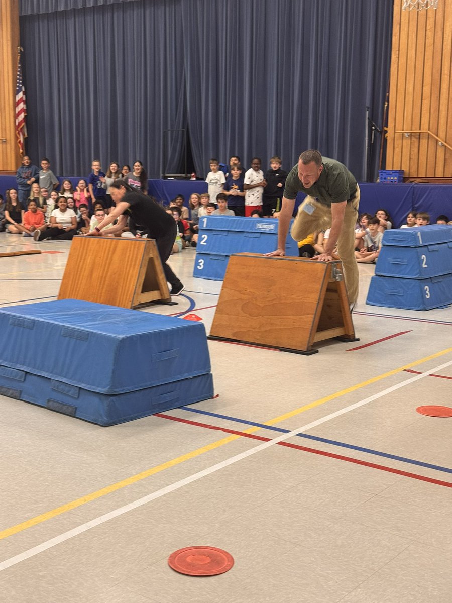 Yesterday, Shoemaker enjoyed some fun and fitness with the Lehigh Valley Parkour Academy!! Your child should have brought home a flyer with information about classes. Well done! Our Mustangs loved it………so did some of the adults, too!💙👏🏻🐴<a href="/EastPennSD/">EPSD</a> <a href="/LVParkour/">LehighValleyParkour</a>