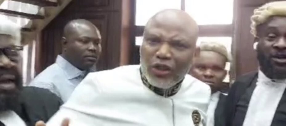 Isikotebuogbaya's tweet photo. Many people care about Nnamdi Kanu. They want him freed, and they believe in his agitation, but they're silent about it.

Their silence stems from fear of being bullied or insulted for supporting Nnamdi Kanu.

But we must keep telling the world the truth about this innocent man. https://t.co/7qcFIfdriF