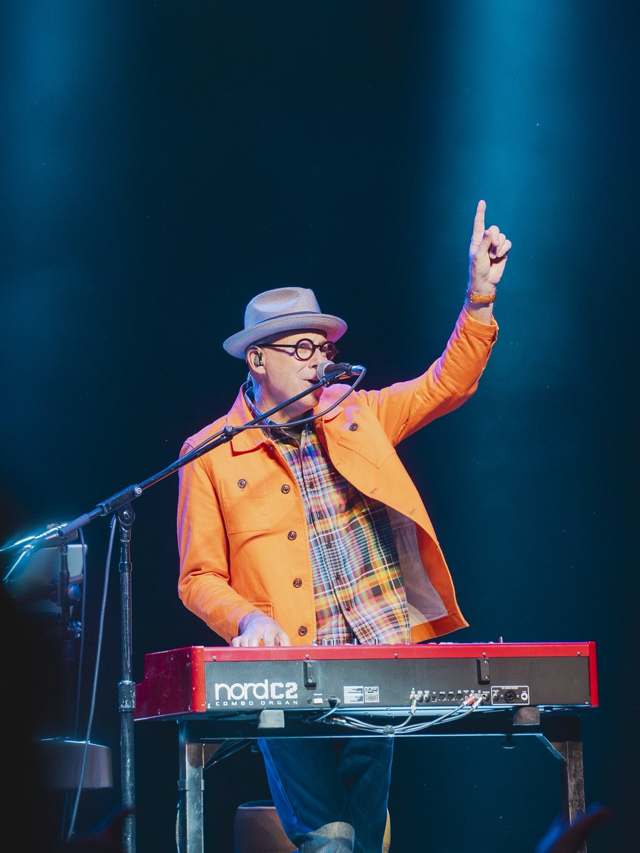 The Mavericks (@mavericksmusic) on Twitter photo Sugar Land, TX 🍭 <a href="/SmartLiveTX/">Smart Financial Centre</a> 4.18.25
📸 <a href="/habanamenex/">Alejandro Menendez Vega</a> #TheMavericks #DwightYoakam #thecosmicroundupandrodeotour Sugar Land, TX 🍭 <a href="/SmartLiveTX/">Smart Financial Centre</a> 4.18.25
📸 <a href="/habanamenex/">Alejandro Menendez Vega</a> #TheMavericks #DwightYoakam #thecosmicroundupandrodeotour