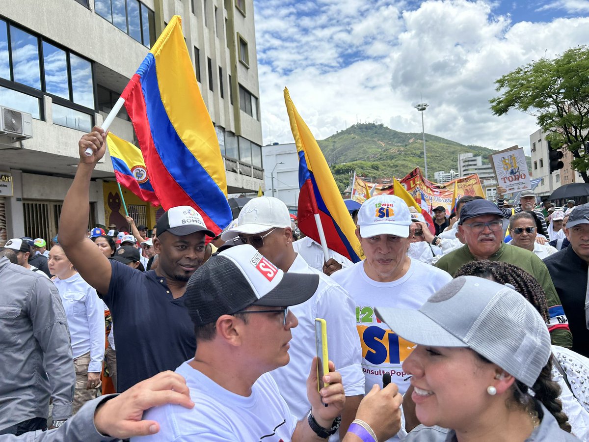Caminamos por la justicia social en Colombia hoy 1 de Mayo 2025
 #DíaDelTrabajo