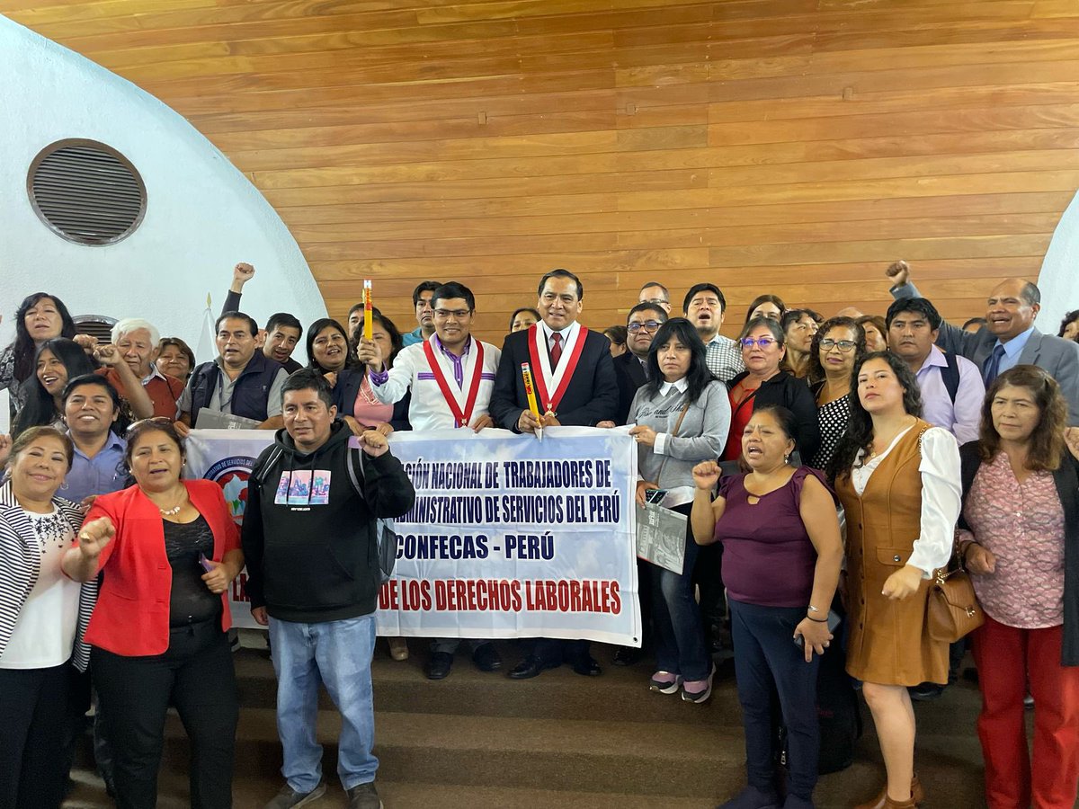 Feliz día internacional de los trabajadores del Perú.

Hasta más allá de la victoria ✏️✏️✏️