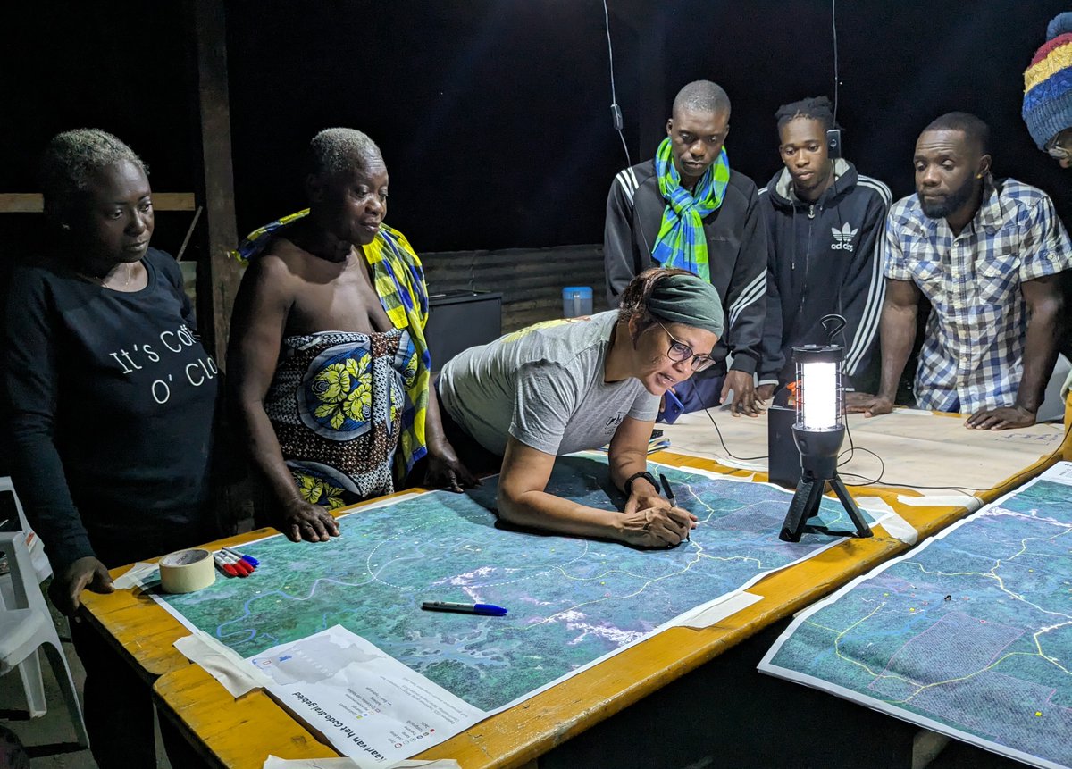 Yesterday, the President of Suriname named ACT President Mark Plotkin a Knight of the Honorary Order of the Palm, recognizing his tireless efforts on behalf of biocultural conservation. 
Mark shared: "Virtually ALL of these efforts were the result of teamwork ..."