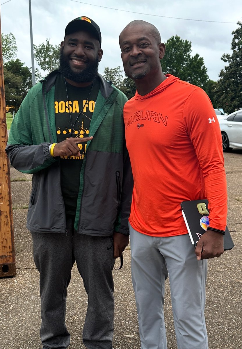 Coach Nickson Ed.S (@coachnickson1) on Twitter photo 🦁🏈Thank you to Auburn University 🦅 for stopping by and talking to our student athletes #SoWhat 💚💛 <a href="/DerrickDnix/">Coach Derrick Nix</a> 🦁🏈Thank you to Auburn University 🦅 for stopping by and talking to our student athletes #SoWhat 💚💛 <a href="/DerrickDnix/">Coach Derrick Nix</a>