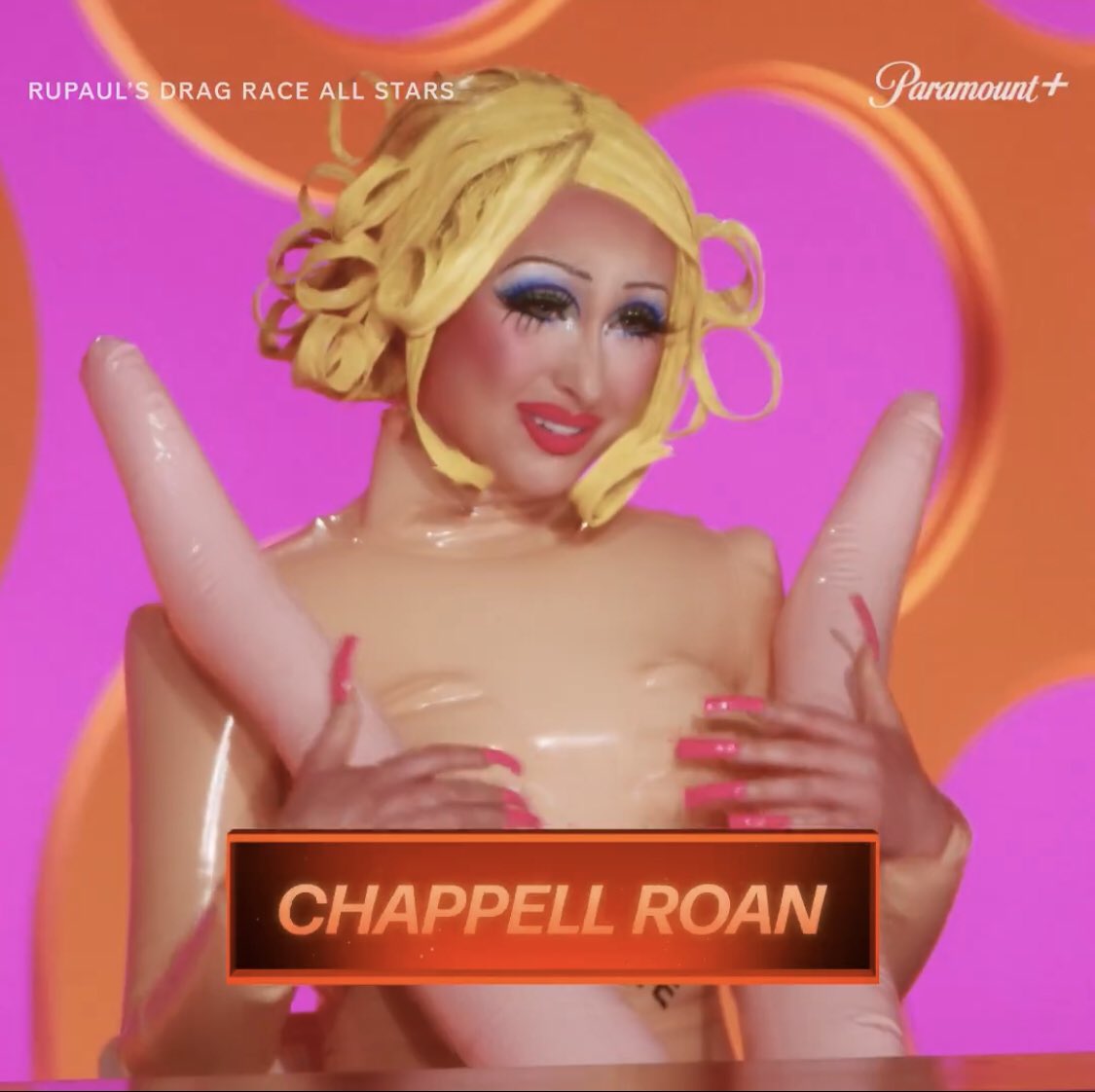 She kinda looks like if you tried to build paris hilton in the sims 2