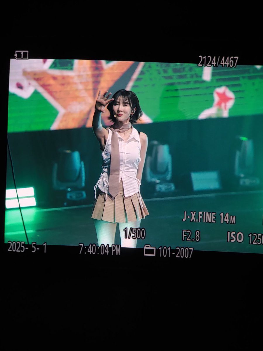 Capture_Kid's tweet photo. 20250501 Dreamcatcher 2025 World Tour [7 Doors : A Lucky Encore] in Hong Kong
#DREAMCATCHER #드림캐쳐
#Yoohyeon #유현 https://t.co/5anLIH9qHJ