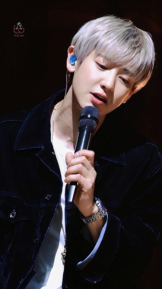 hourly chanyeol tweet media