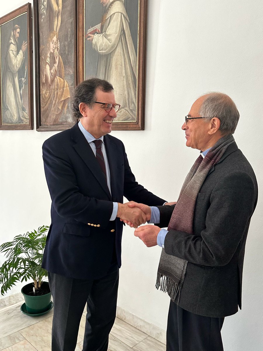 CPD_PSD_PTG's tweet photo. O cabeça de lista da AD – Coligação PSD/CDS por Portalegre, Castro Almeida, foi recebido por D. Antonino Dias, Bispo da Diocese de Portalegre – Castelo Branco.

#Legislativas2025 #CastroAlmeida #Portalegre #AD #PortugalNãopodeParar https://t.co/w20fshUucI