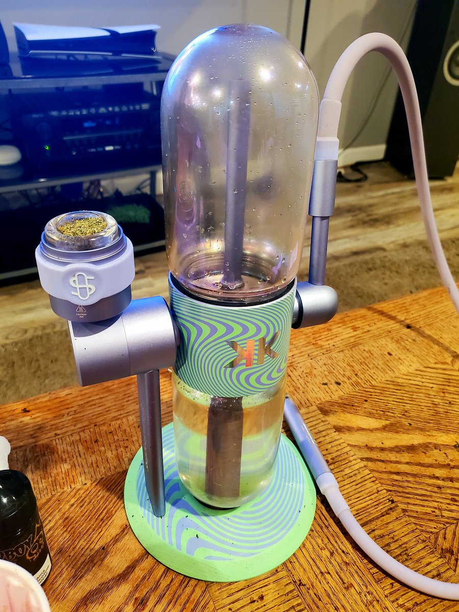 My new favorite way to smoke! We use the stundenglass daily now.