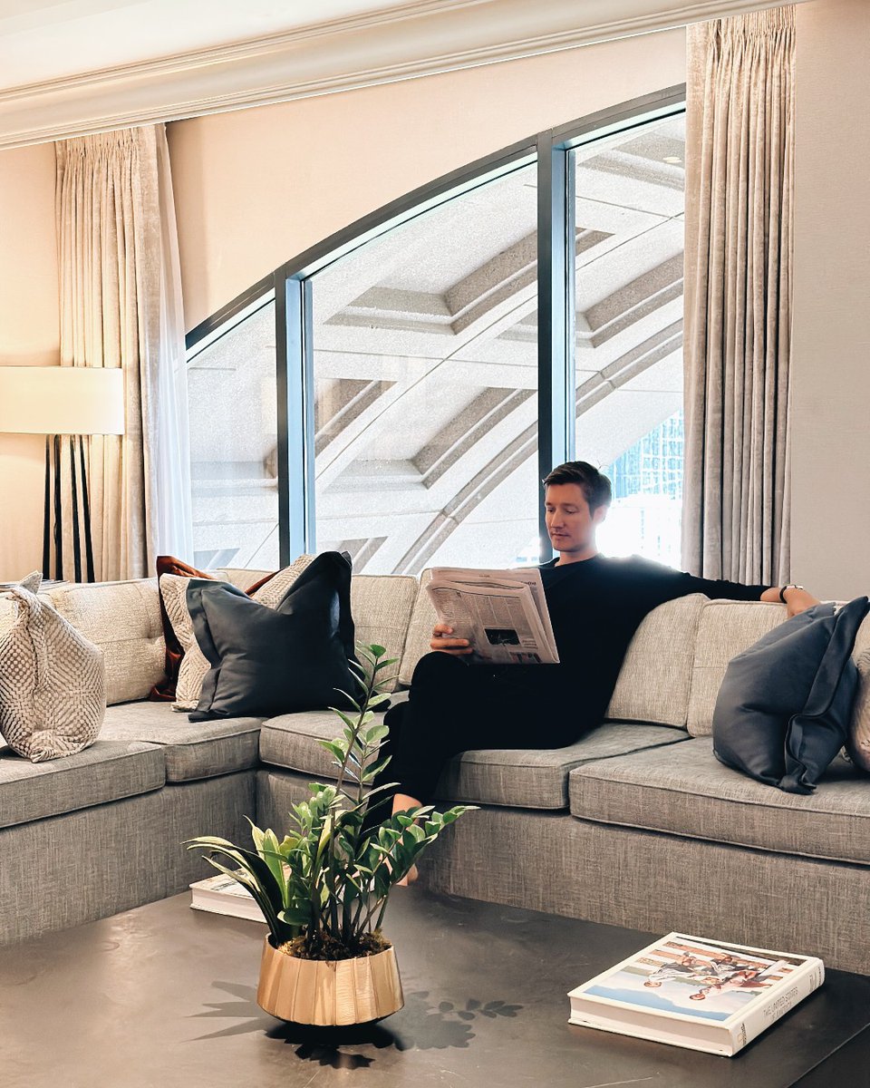 FSAtlanta's tweet image. When the morning paper comes with skyline views from your top-floor suite... why rush? #FSAtlanta