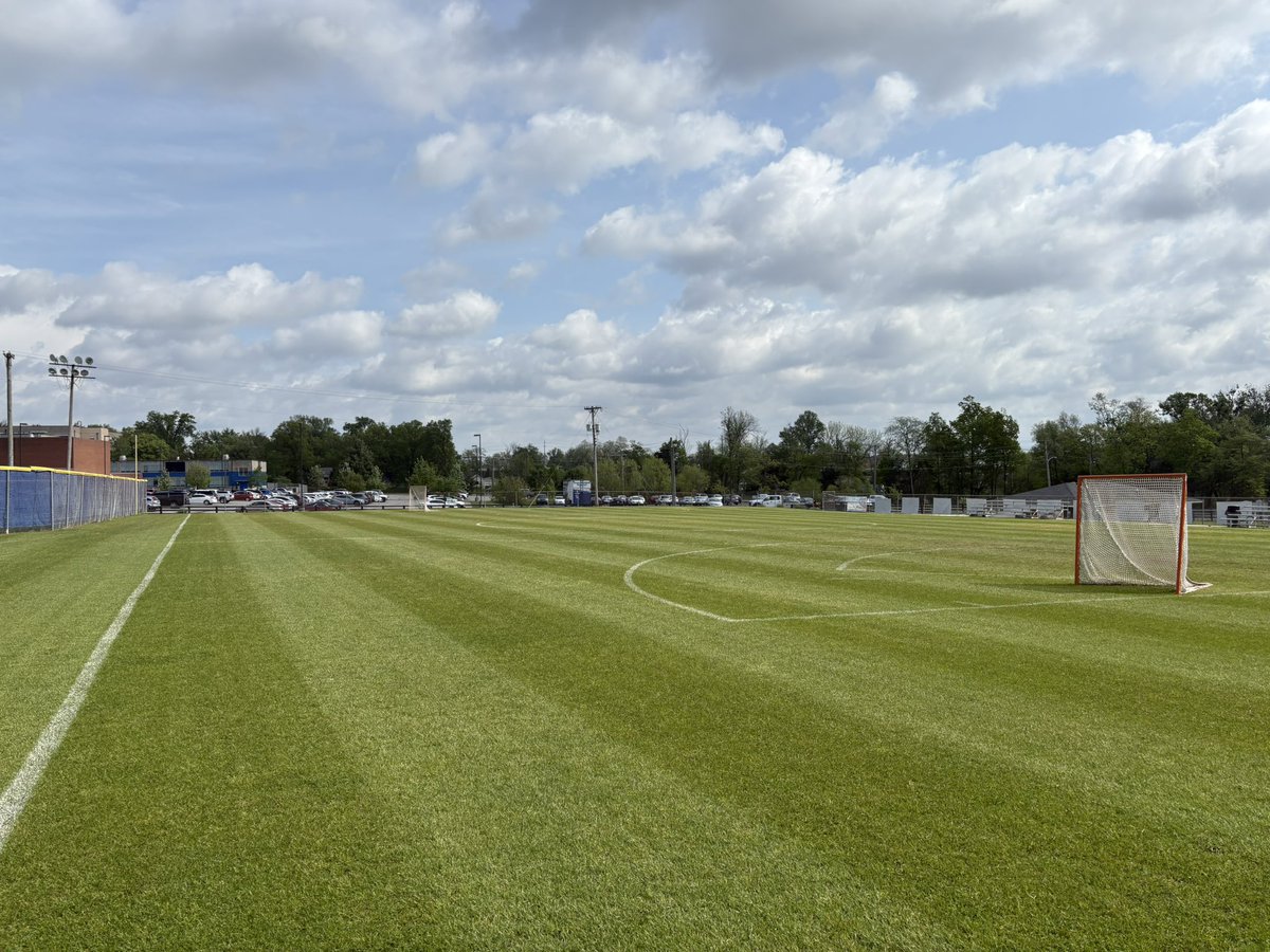 athleticsEHS's tweet image. As good a day as any to thank Rick Scheper for his volunteer efforts maintaining the Grass Fields of Middletown. With the help of Assistant ADs Rains and Graham, they operate some of the best grass fields in JCPS. We thank them as always. #FlyEastern