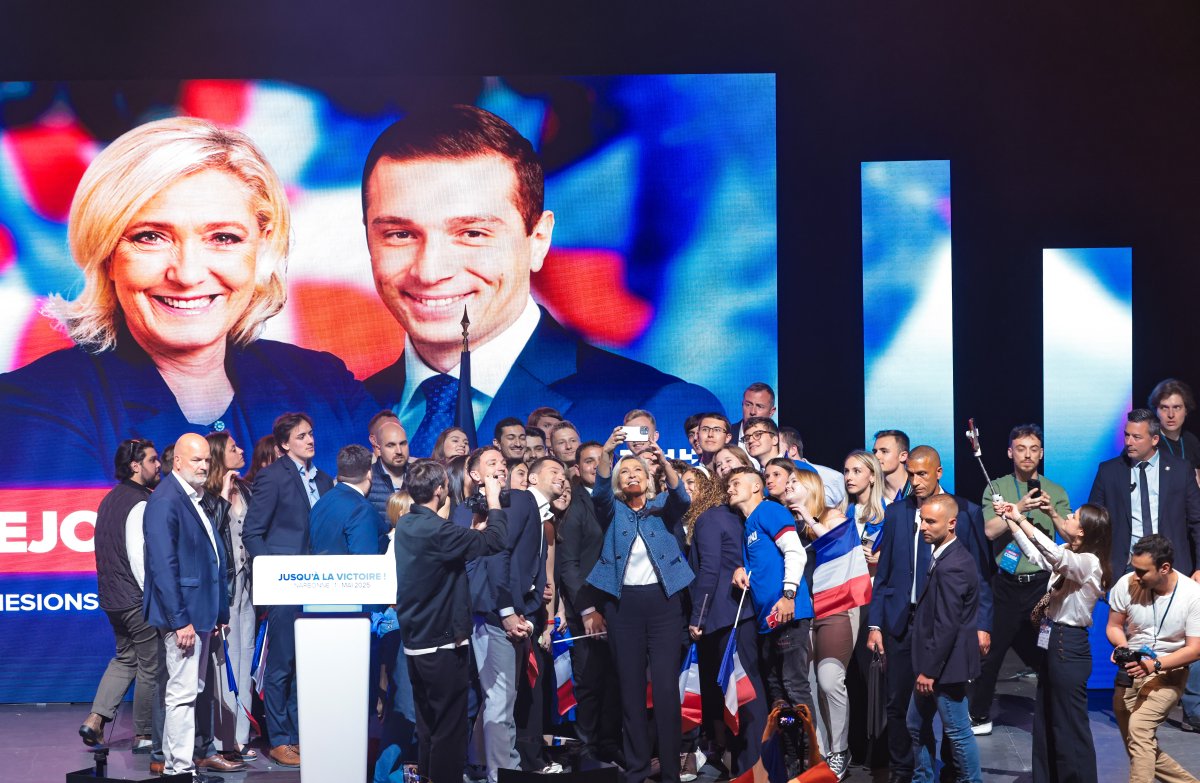 Vive la jeunesse française, fière, libre et patriote ! 🇫🇷