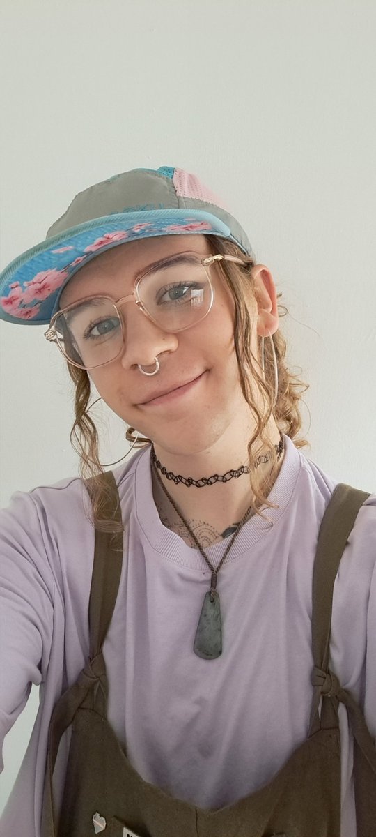 Lavender_Lass's tweet photo. Hey twitter, im very new to this, but I'm cassie, I'm trans, saddly still pre HRT I'm 30 and have been slowly socially transitioning over the past year. Any nature freaks out there? Let's hang out x https://t.co/PN1napm8Rl