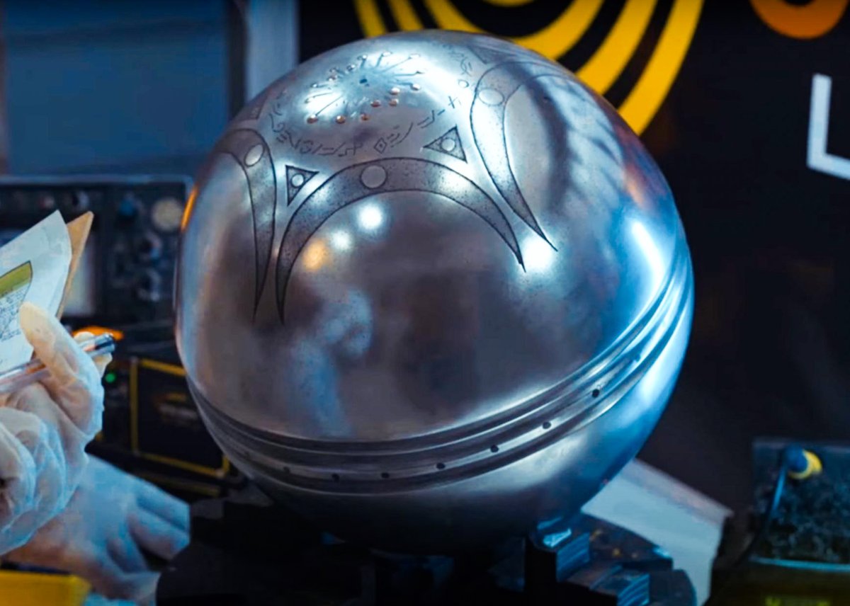 OvniChile1's tweet image. 🛸 Una esfera metálica descendió en Buga, Colombia.
Un hombre la filmó, la recuperó… y desde entonces su salud se ha deteriorado.
La esfera pesaba 1,5 kg, ahora 9 kg.
Tiene grabados extraños.
¿Manipulación? ¿Tecnología no humana?
👁‍🗨 ¿Qué opinas tú?
#OVNI #Colombia #Buga