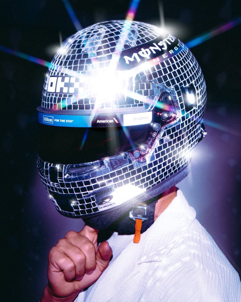 ln4norris's tweet photo. LANDO’S SPECIAL MIAMI HELMET IS A MIRROR BALL!!! https://t.co/auOZyxBT2b