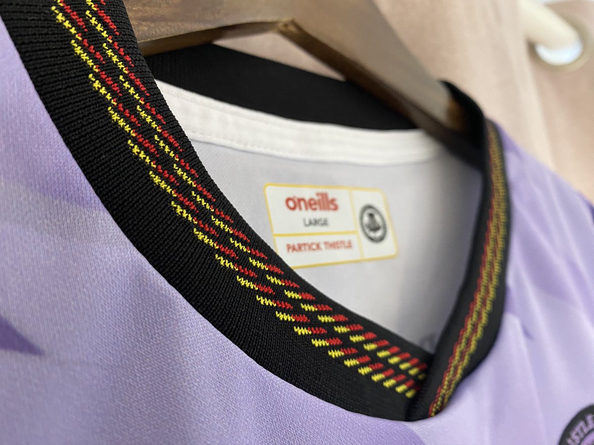 To celebrate (almost) 10k followers, I’ve teamed up with <a href="/ONeillsSportsUK/">O'Neills Sportswear UK</a> for a giveaway.

To win this (large) Partick Thistle shirt, with its great cuff and collar combo, just:

1️⃣Follow <a href="/KitNerdUK/">Jake - Kit Nerd ⭐⭐</a> and <a href="/ONeillsSportsUK/">O'Neills Sportswear UK</a>
2️⃣RT
3️⃣Tag a mate 

Entries close 11pm 04/05.

Good luck!🤞