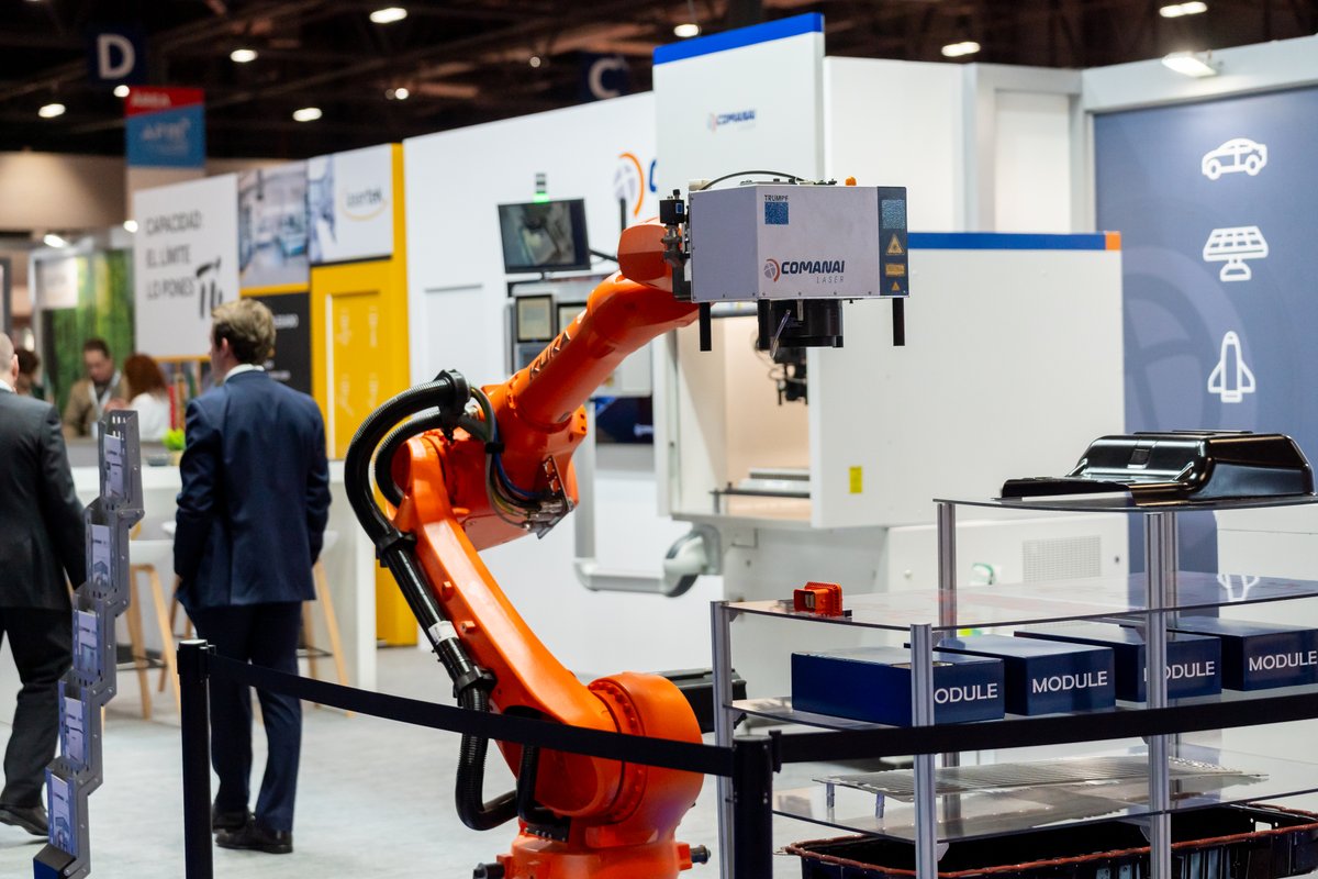 1 de mayo | Día Del Robot
Celebramos a los protagonistas de la revolución tecnológica: los robots. En Advanced Manufacturing vemos su impacto real en la Industria 4.0 con automatización inteligente y robótica colaborativa.
🤖 ¡Innovar es avanzar!