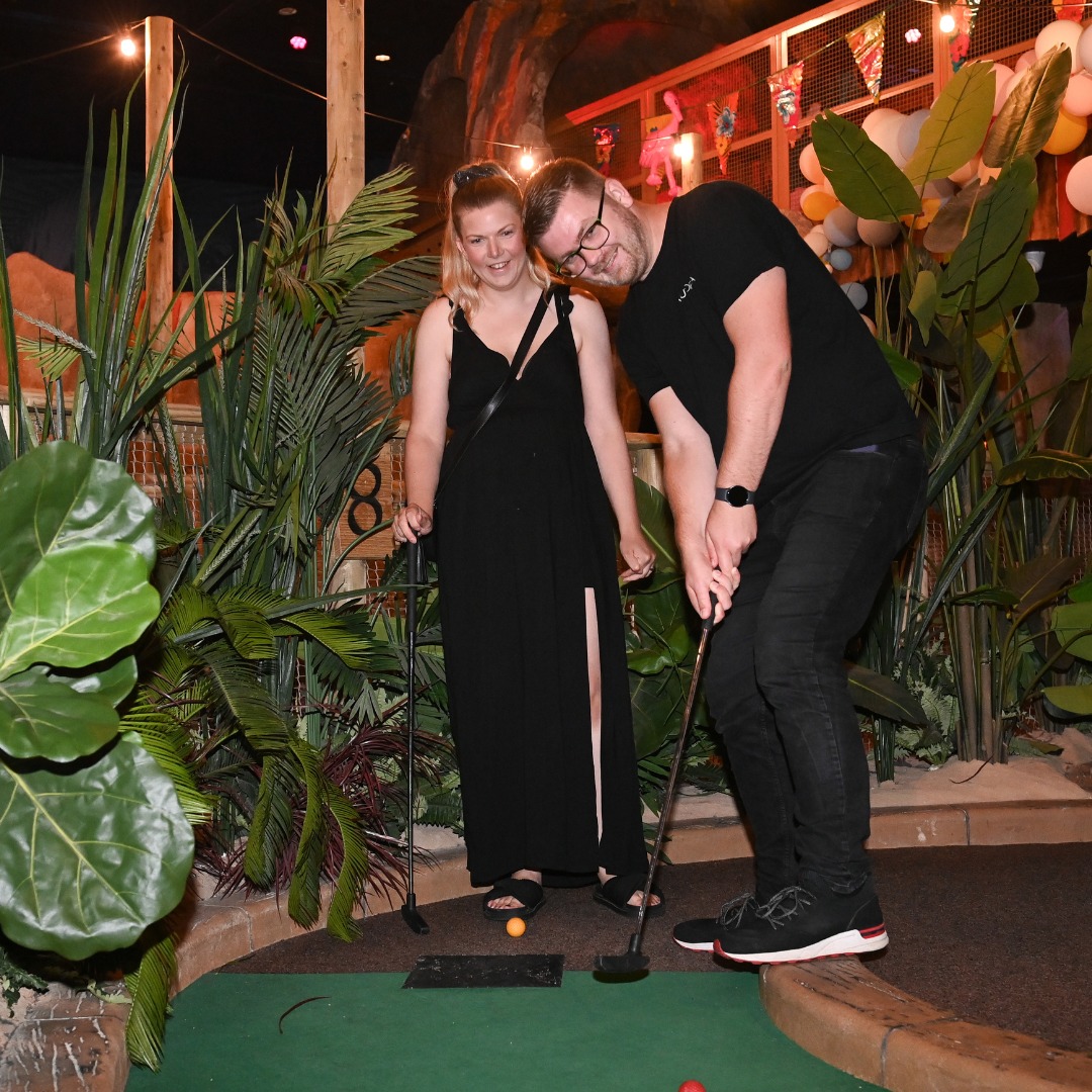 DestinationMK's tweet image. We're coming to the end of #LoveMK Day but we've got two more competitions ❤️

Between now and 7pm you can win a round of golf for four people Volcans Falls @XscapeMK. Get your mates or family together and see who can get that hole in one! ⛳️

To enter; use #LoveMK before 7pm 👍