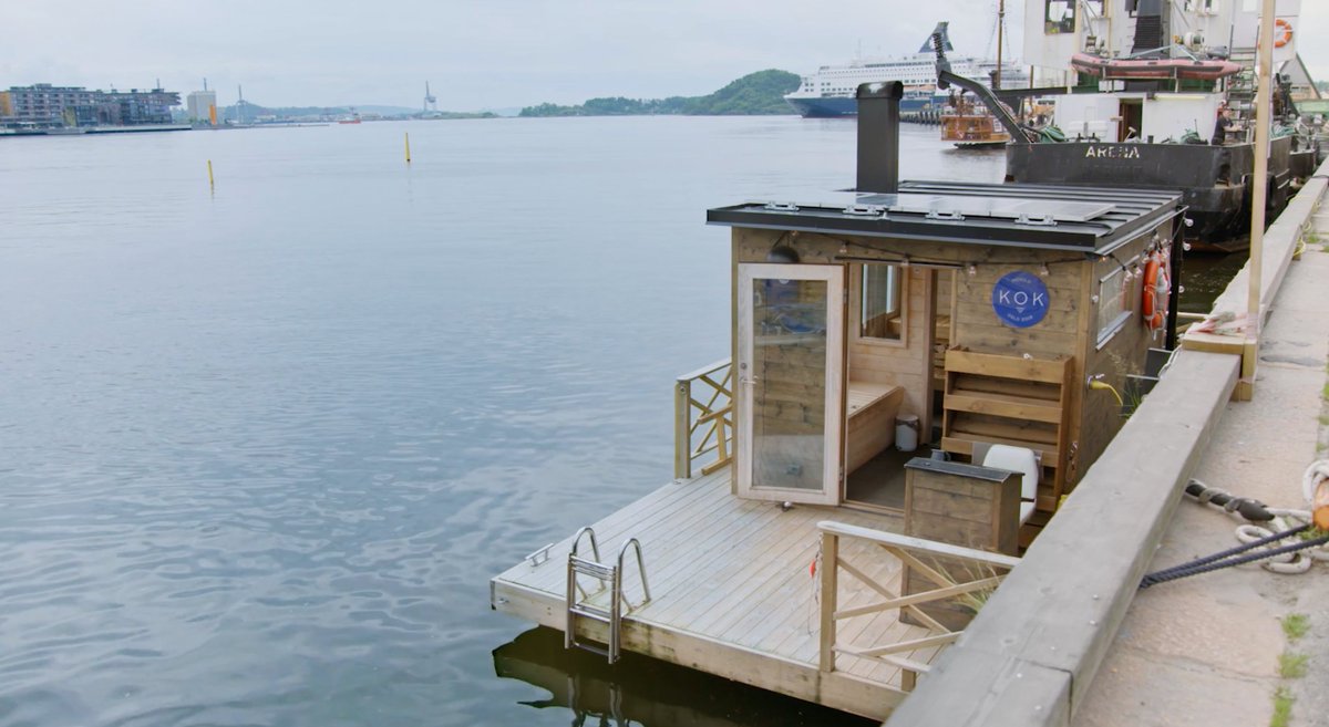 ThePerfectSweat's tweet image. 📍 Oslo, Norway 🇳🇴

Relax at KOK, a unique floating sauna experience. Enjoy the wood-fired heat 🔥 and refreshing Oslo Fjord 🌊 waters. Featured in the Perfect Sweat Series’ Norway episode!

Learn more about featured locations here 👇  
🔗 perfectsweatseries.com/episode-6-norw…