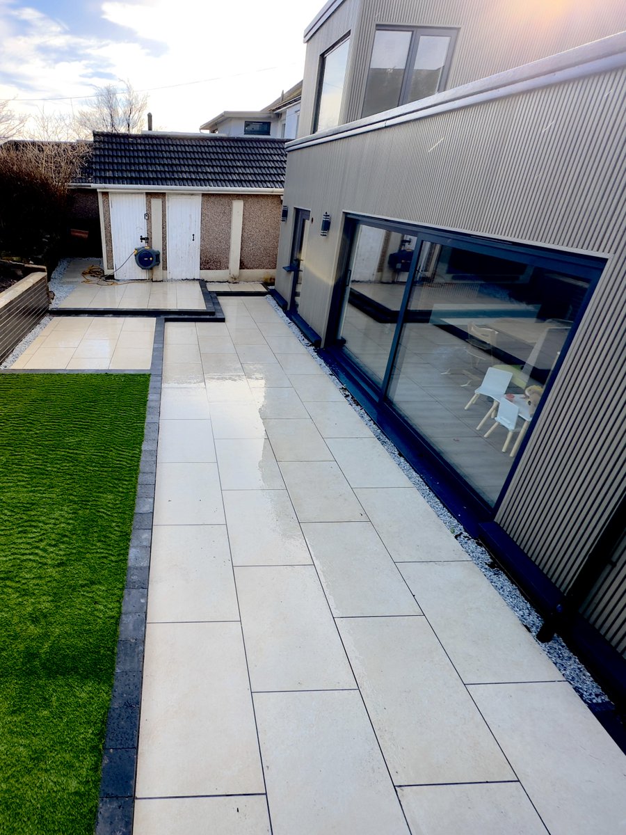 GGMArborists's tweet photo. Throwback Thursday! 🌿✨ 

If you’re interested in transforming your outdoor area, please contact us at 07946322717 Let’s create your dream garden together! 

#Landscaping #Gardendesign #gardenmakeover #Outdoorliving #GGM #Minderslook 🌼🏡 https://t.co/tx5AEkmE1T