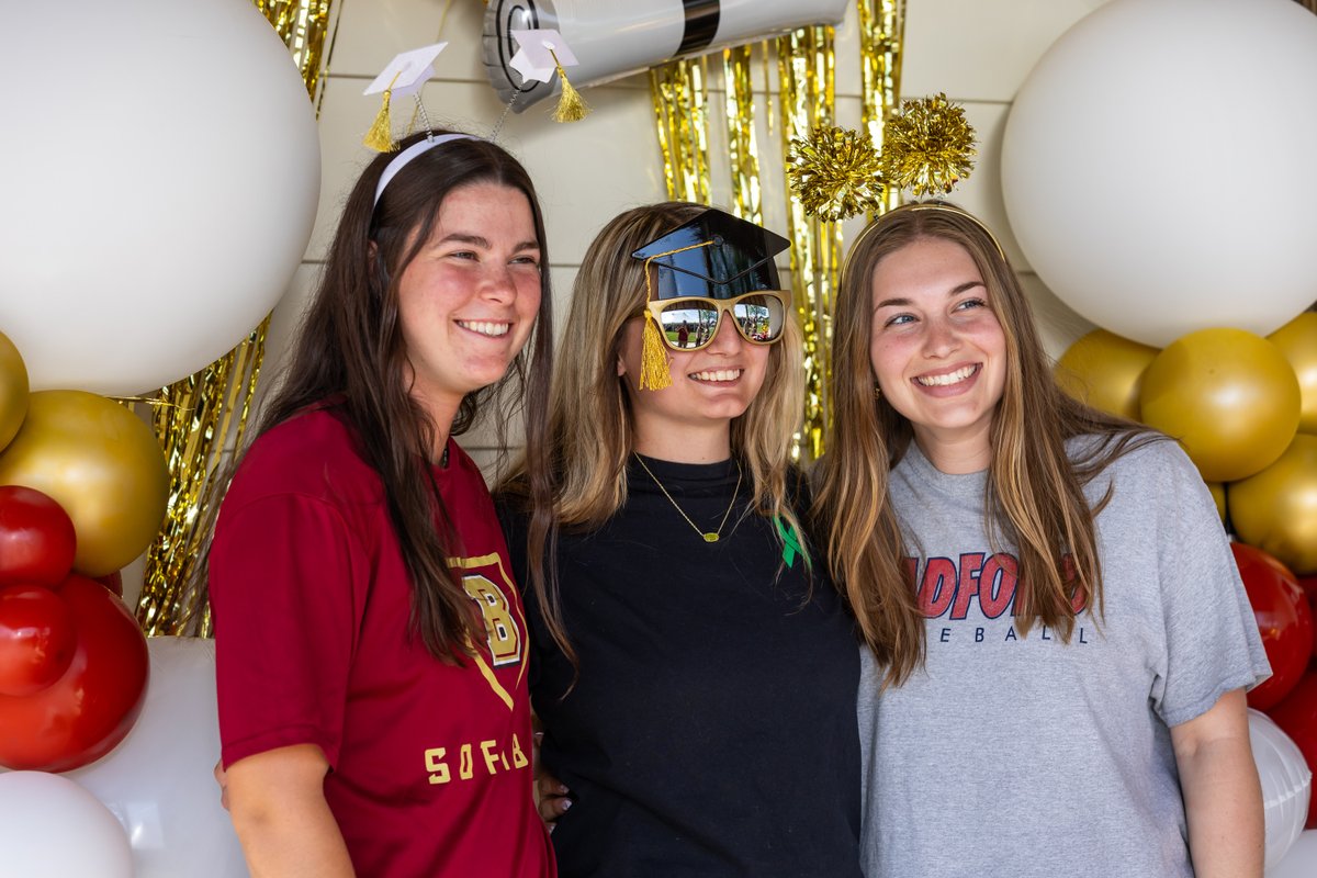 BridgewaterNews's tweet photo. Cheers to our up-and-coming alumni as the Class of 2025 prepares to fly the nest 🥂🦅 https://t.co/43DZXhDVuH