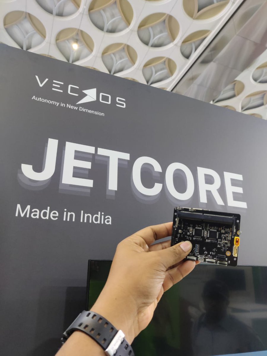 NewsIADN's tweet image. Delhi-based #VecrosTech has developed an indigenous 'flight computer' for autonomous drones called #JetCore.