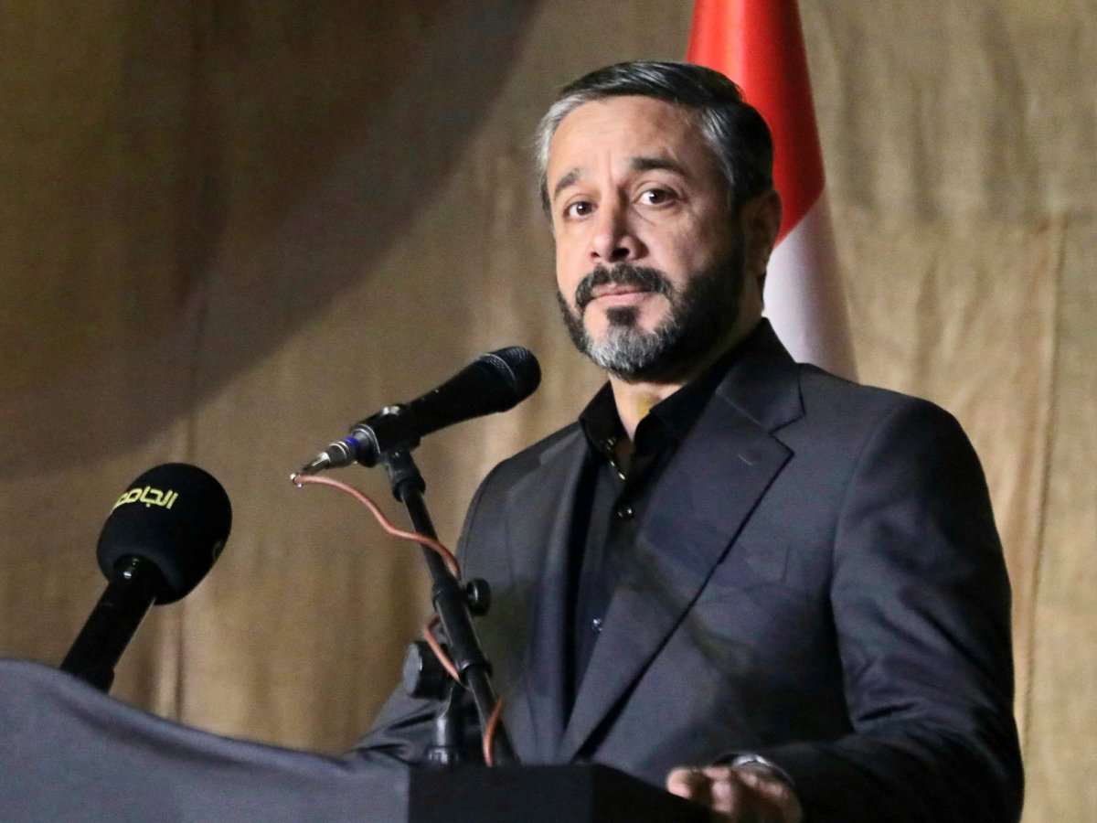 دكاترة الجامعات شبيهم خلعوا ثوب الاخلاق كلش ؟؟
وزارة التعليم يقودها شخص من حزب اسلامي مغلس عن فسادهم الاخلاقي
كلكم راع وكلكم مسؤول عن رعيته

اجبار الطالبات على خلع العبائة وتهديدهن بحرمانهن من اداء الامتحانات عمل يخالف الشرع والقانون والاخلاق والاعراف و(حقوق الانسان الي صدعوا