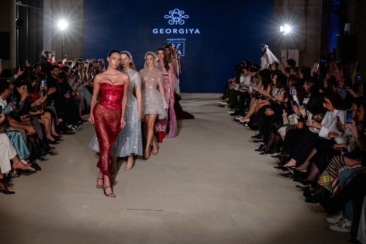 #FWSK30 – Fashion beyond the runway.
Under the slogan “Community” powered by #UNIBank, opened with a powerful message: fashion is not just what we wear – it’s how we connect, express, and reflect our time.
Venue: Diamond Residence Carat West Office into a creative hub.