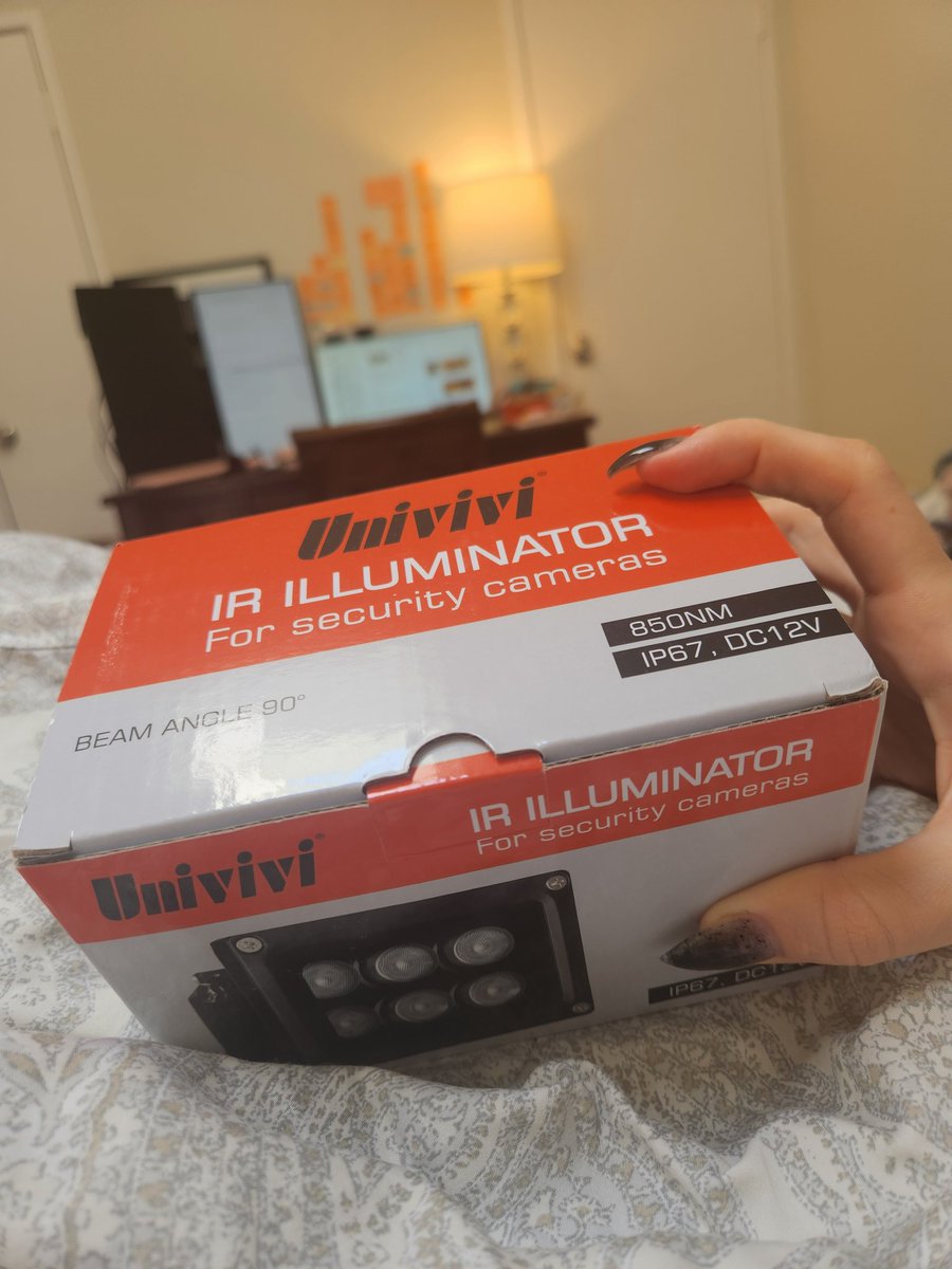 nightmarecake's tweet photo. ITS HERE. 850 nm 5 watt infrared light. the same one he referenced in the article. 

LETS SEE IF THIS WORKS https://t.co/M5qBGeccaB