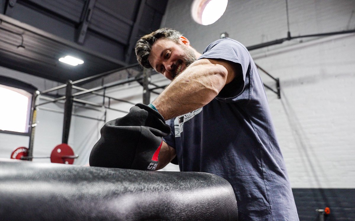 greatapegrips's tweet image. Grip strength is more than a performance stat — it’s a health marker ✅
Train it, and you’re improving:
•Neuromuscular control
•Joint stability
•Dexterity & fine motor skills
•Muscular endurance
•Cognitive function
•Longevity
More control. Less decline.
