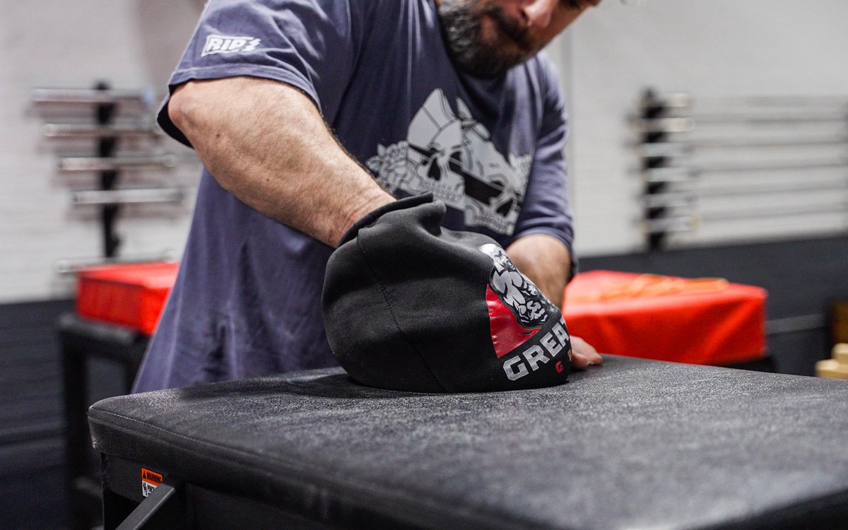 greatapegrips's tweet image. Grip strength is more than a performance stat — it’s a health marker ✅
Train it, and you’re improving:
•Neuromuscular control
•Joint stability
•Dexterity & fine motor skills
•Muscular endurance
•Cognitive function
•Longevity
More control. Less decline.