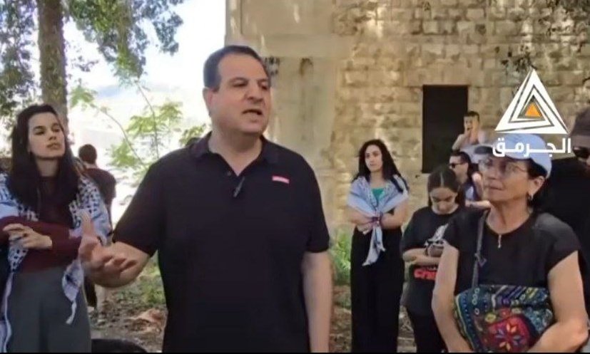 את יום העצמאות למדינה
מציין היום ראש מפלגה בתהלוכה שמכנה את הקמת המדינה "אסון".
איימן עודה אגב כינה בעבר את נסראללה "דוגמא ומופת".
כל יום שחלאות מסוגו מכהנים בכנסת ישראל הוא בושה למדינת ישראל.